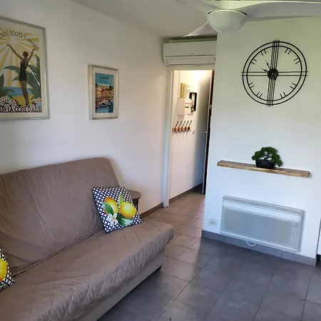 Appartement Résidence Le Miroir De La - Vue De 20m2 à Saint Aygulf