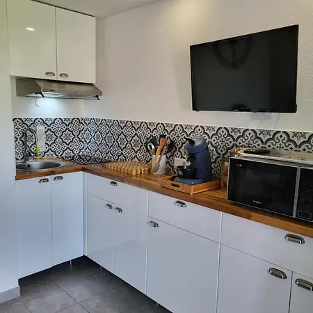 Appartement Résidence Le Miroir De La - Vue De 20m2 à Saint Aygulf